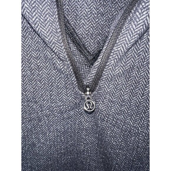 Lululemon 1/4 Zip Pullover Gray Micro Chevron Print Black Grey Size 6 Pocket B1 - Picture 3 of 6